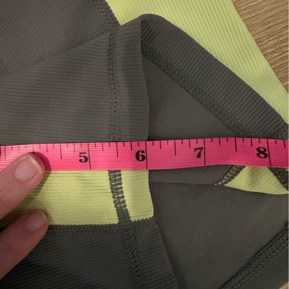Wilo the Label Set — Racerback Sports Bra & Matching Panel Shorts in Olive Green - Picture 13 of 13